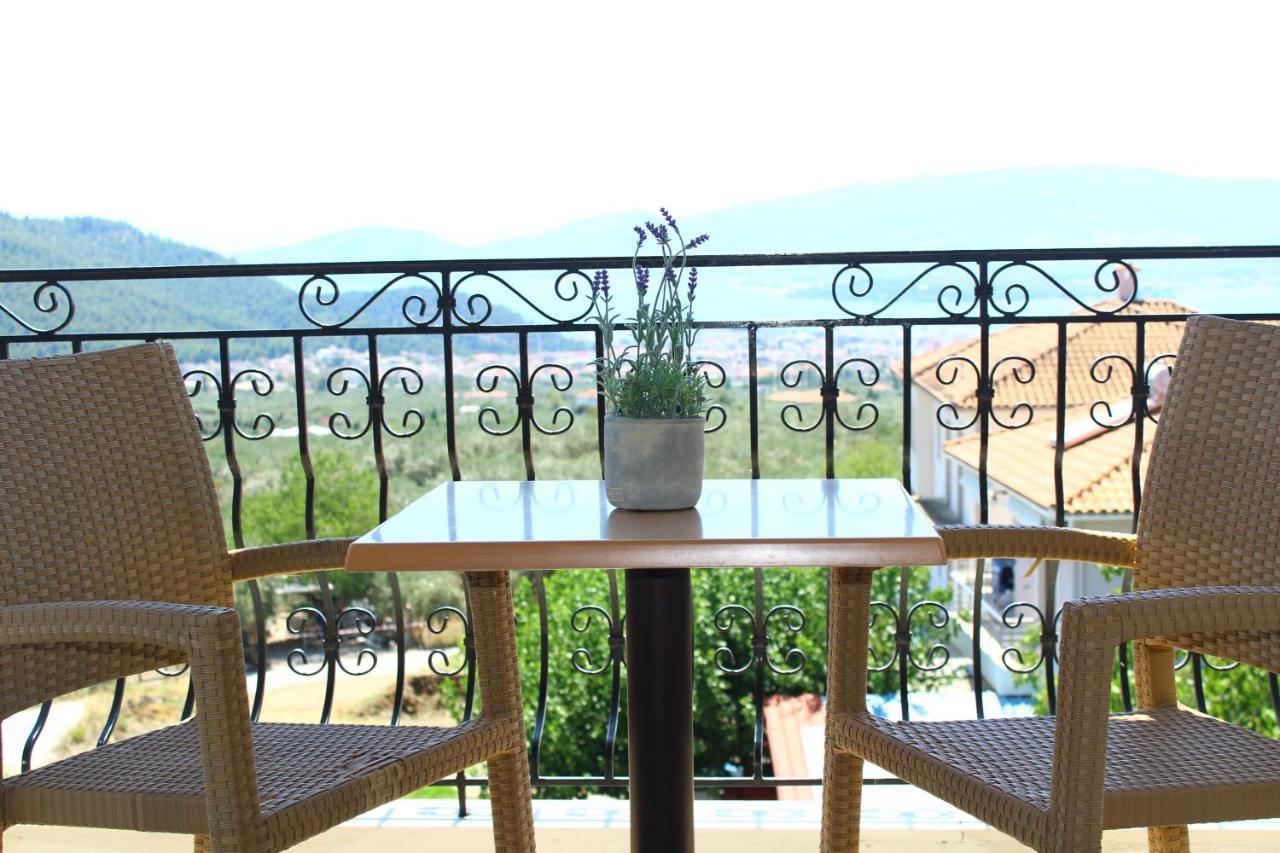 Hotel Defkalion Alli Meria Buitenkant foto