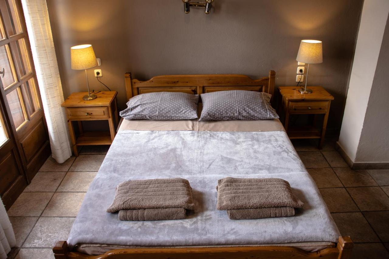 Hotel Defkalion Alli Meria Buitenkant foto